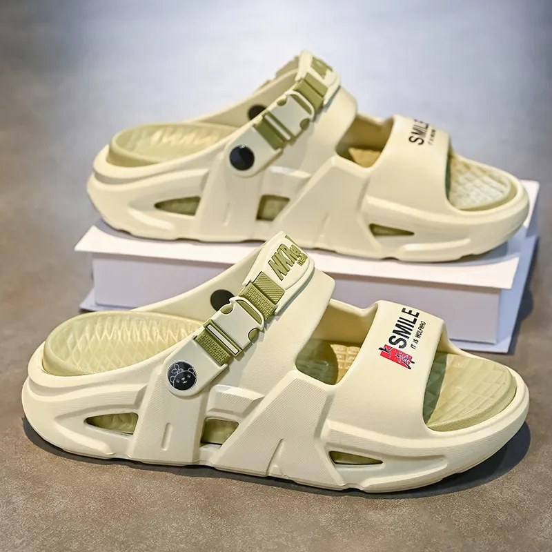 Budding Bear Beach Sandals Men's-11
