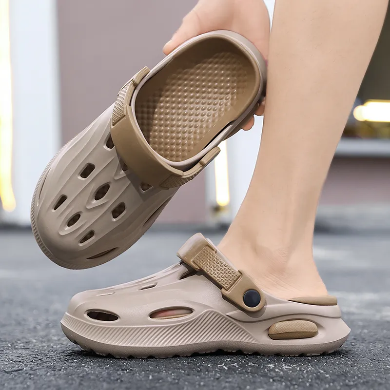 Budding Bear Clogs Men-15