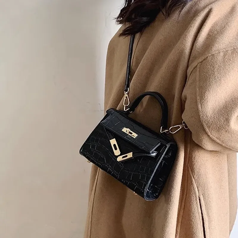 SEPTWOLVES PU Shoulder Bag Women's Black/White-1