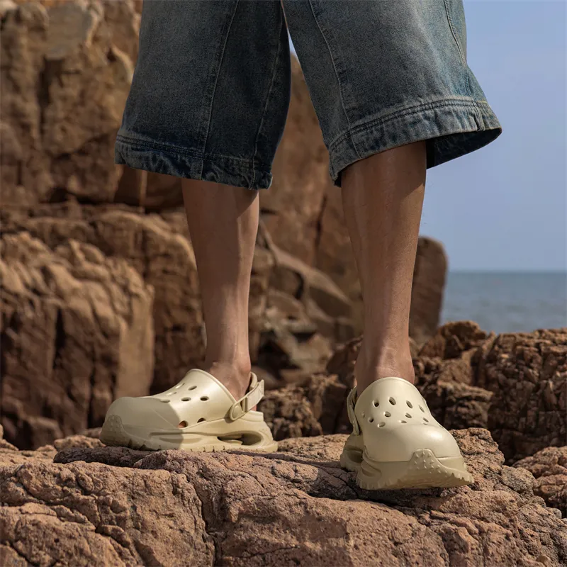 Budding Bear Clogs Men-3