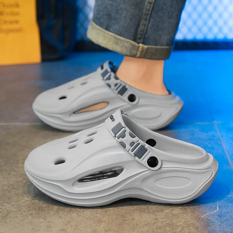 Budding Bear Clogs Men-14