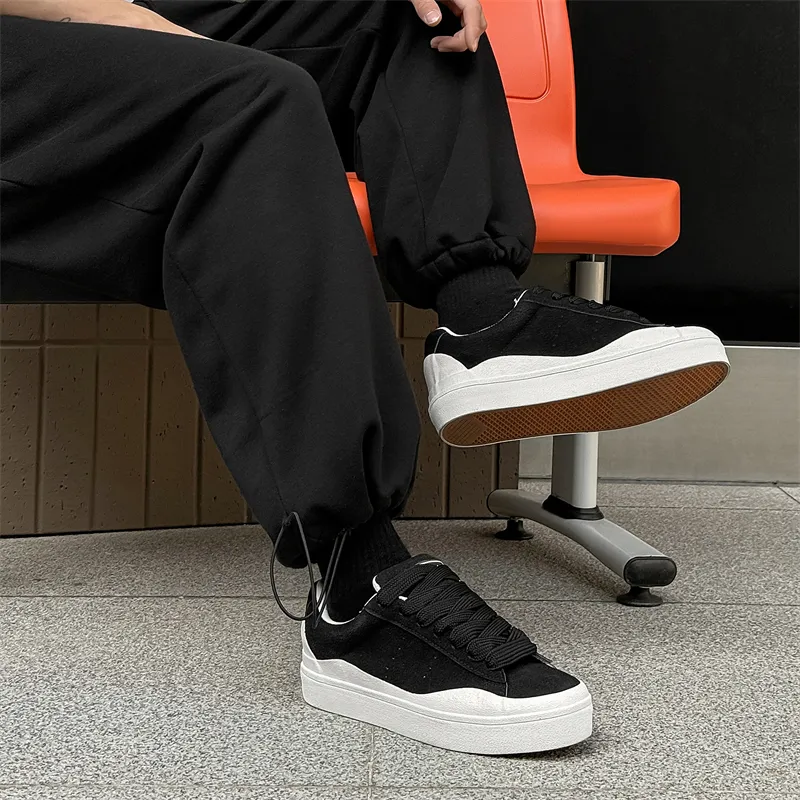 Budding Bear Slip Resistant, Abrasion Resistant, Lightweight Low Top Skateboard Shoes Men's-6