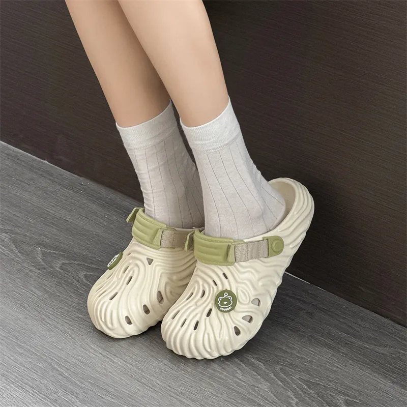 Budding Bear Clogs Women's-4