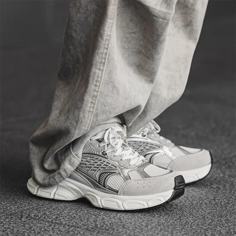 Budding Bear Chunky Sneakers Men Low Top White/Gray/Black-4