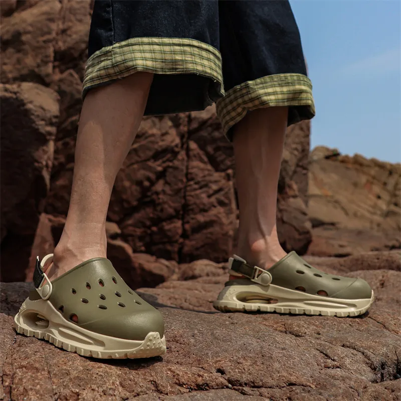 Budding Bear Clogs Men-7