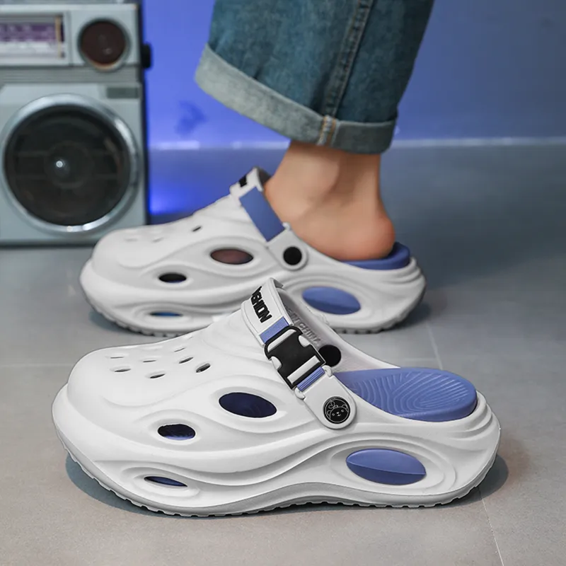 Budding Bear Clogs Men-13