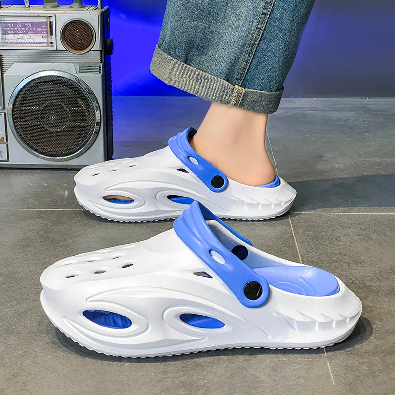 Budding Bear Clogs Men-11