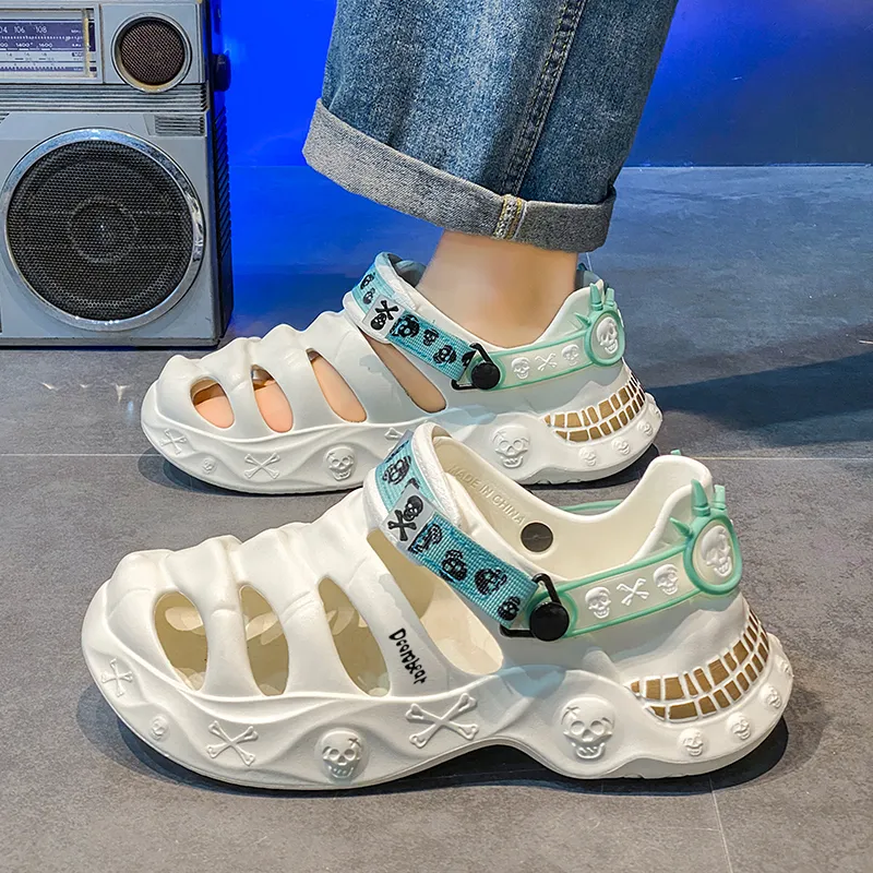 Budding Bear Clogs Men-2