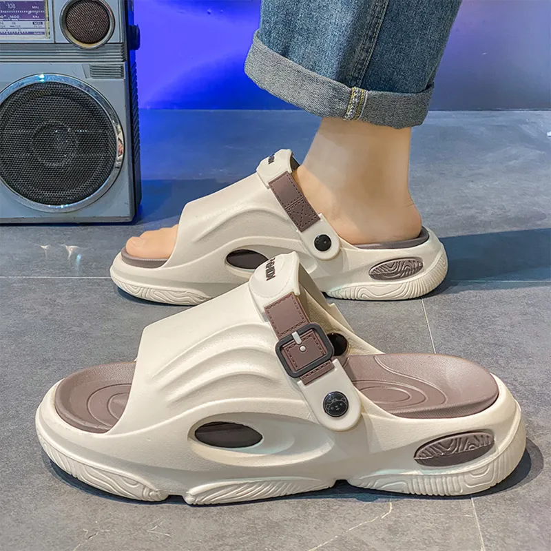 Budding Bear Beach Sandals Men's-10