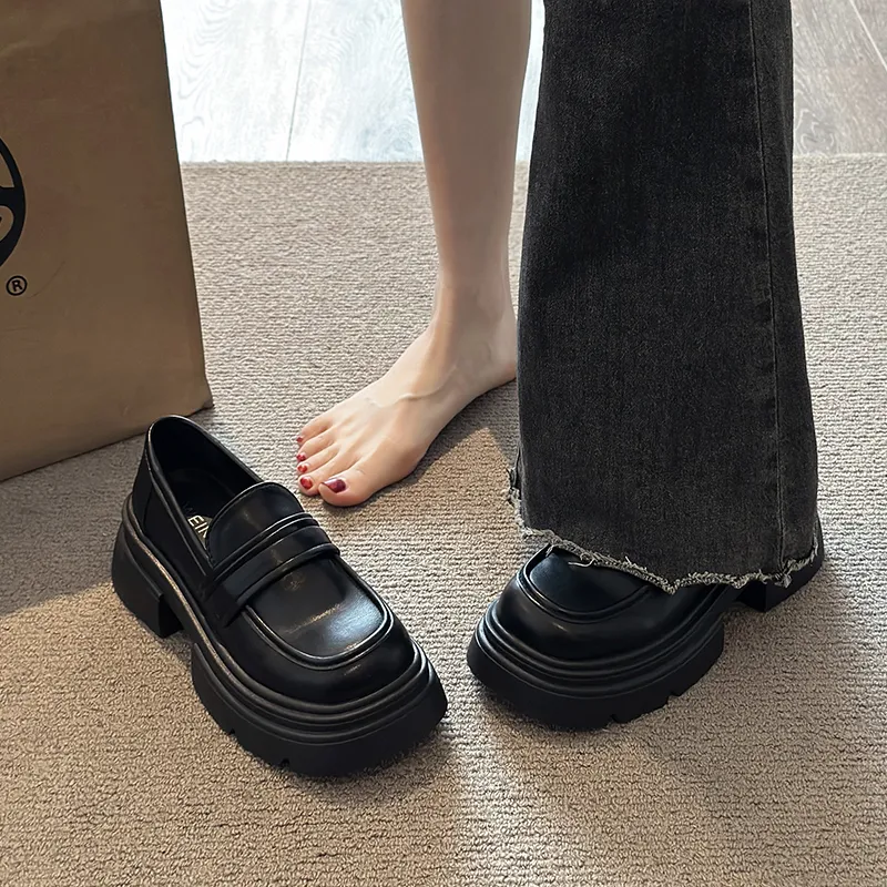 Budding Bear Loafers Women's Black/Brown-9
