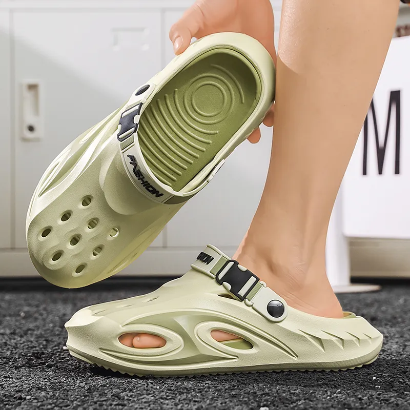 Budding Bear Clogs Men-16