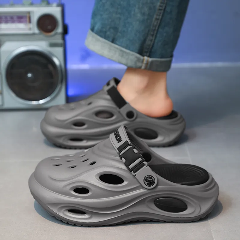 Budding Bear Clogs Men-8