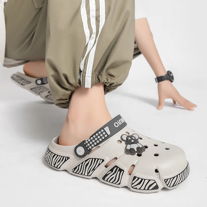 Budding Bear Clogs Men-4