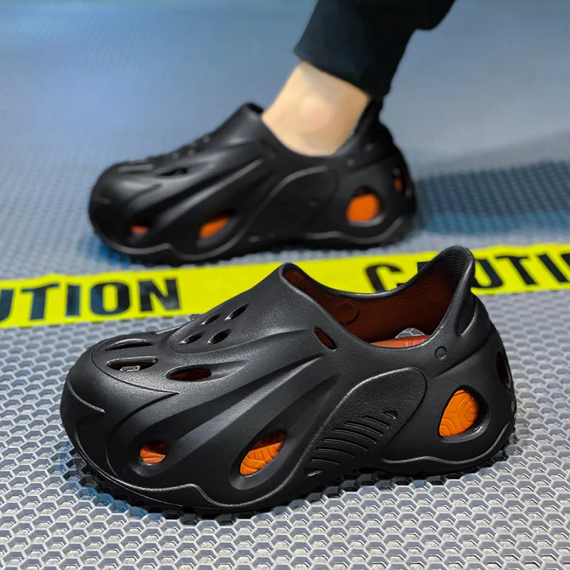 Budding Bear Clogs Men-13