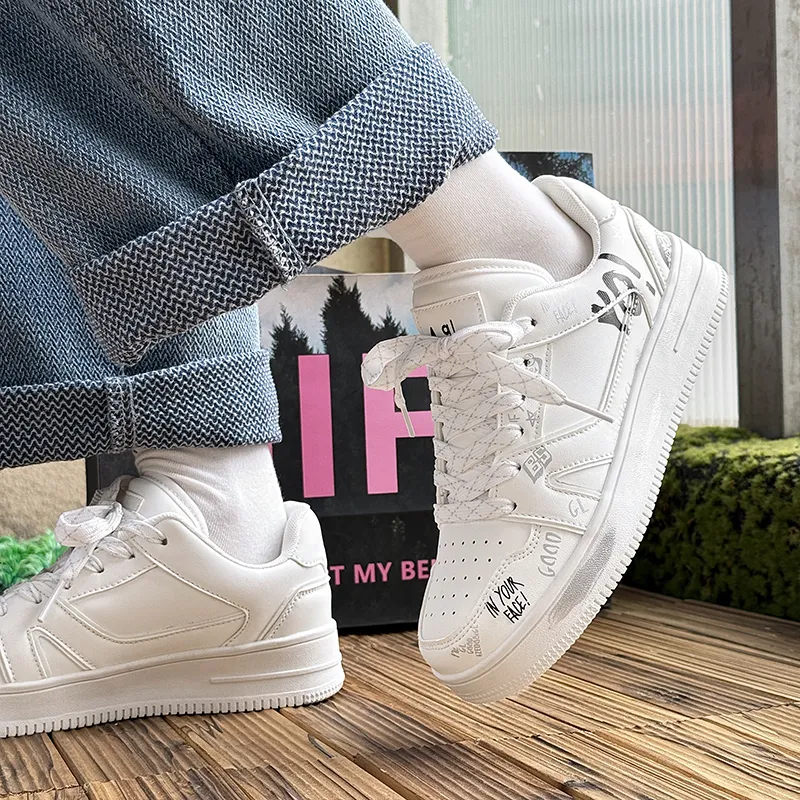 Budding Bear Low Top Skateboard Shoes Unisex White-4