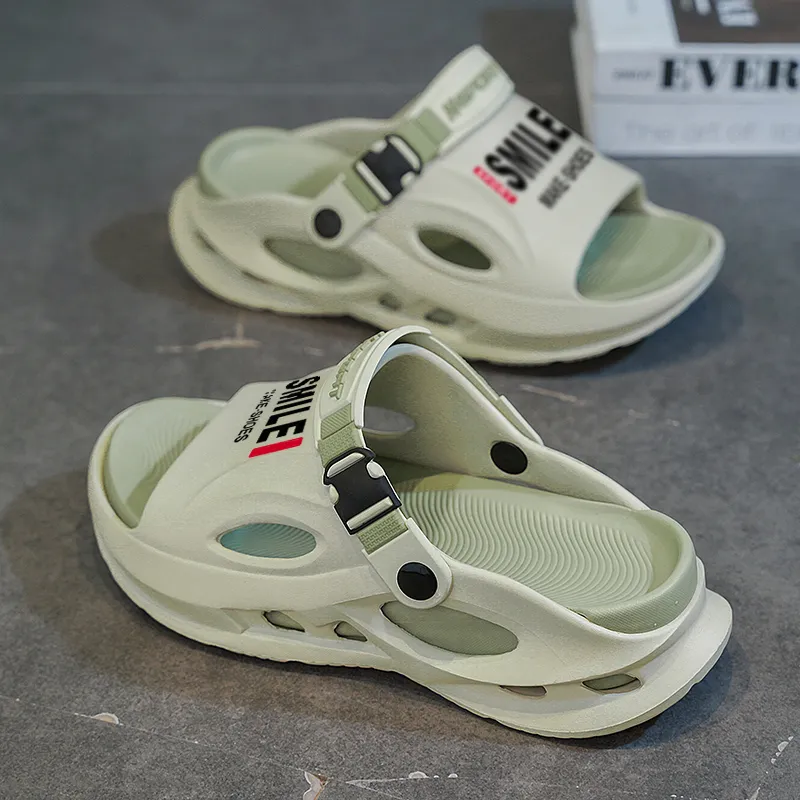 Budding Bear Beach Sandals Unisex-4