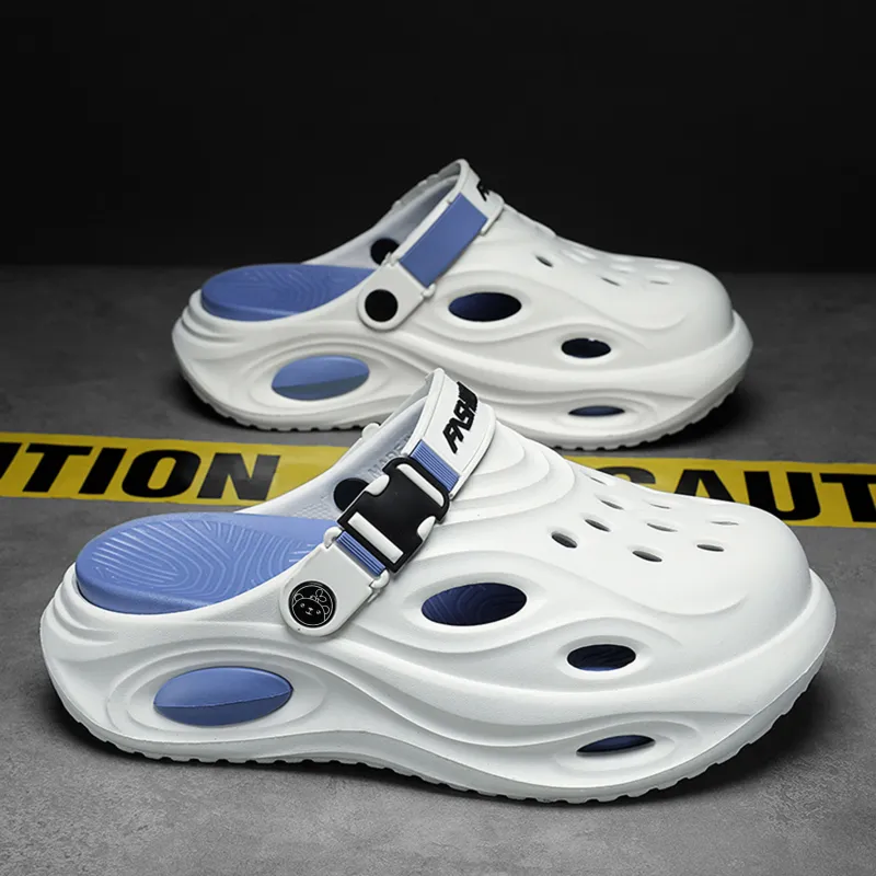 Budding Bear Clogs Men-12