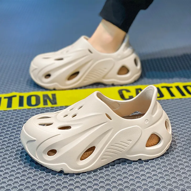 Budding Bear Clogs Men-9