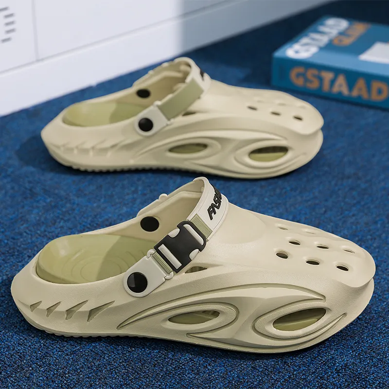 Budding Bear Clogs Men-3