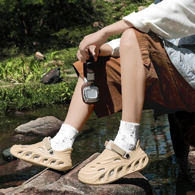Budding Bear Clogs Men-5