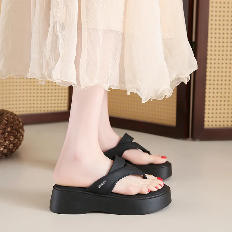 Budding Bear Flip Flops Women's-5