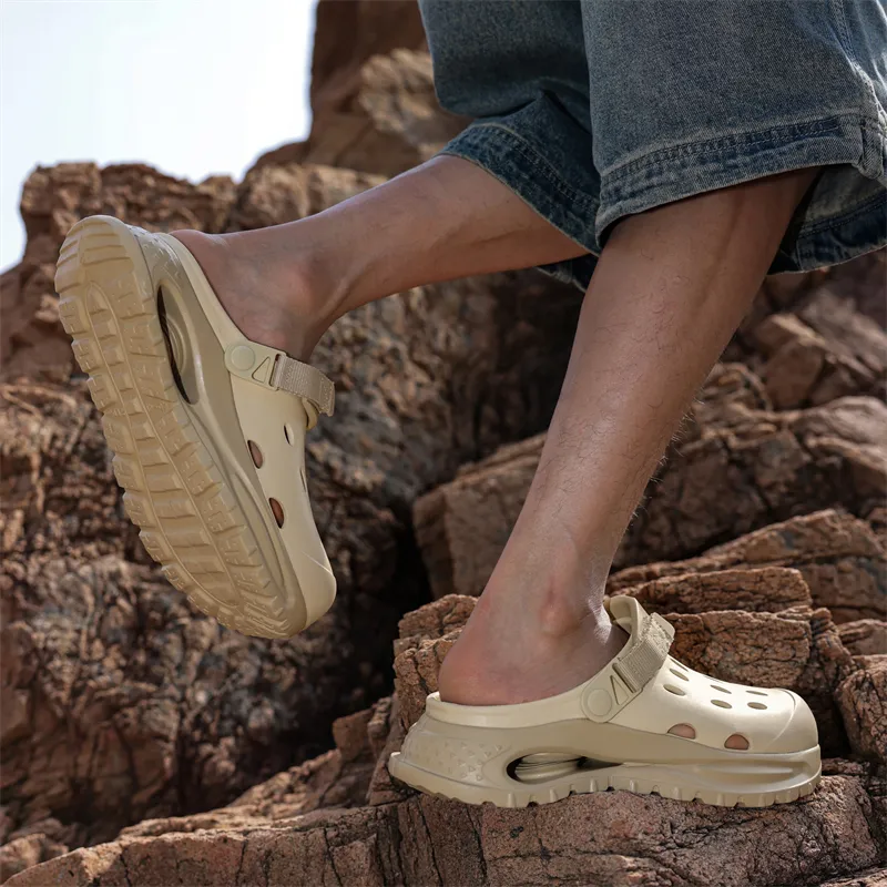 Budding Bear Clogs Men-2