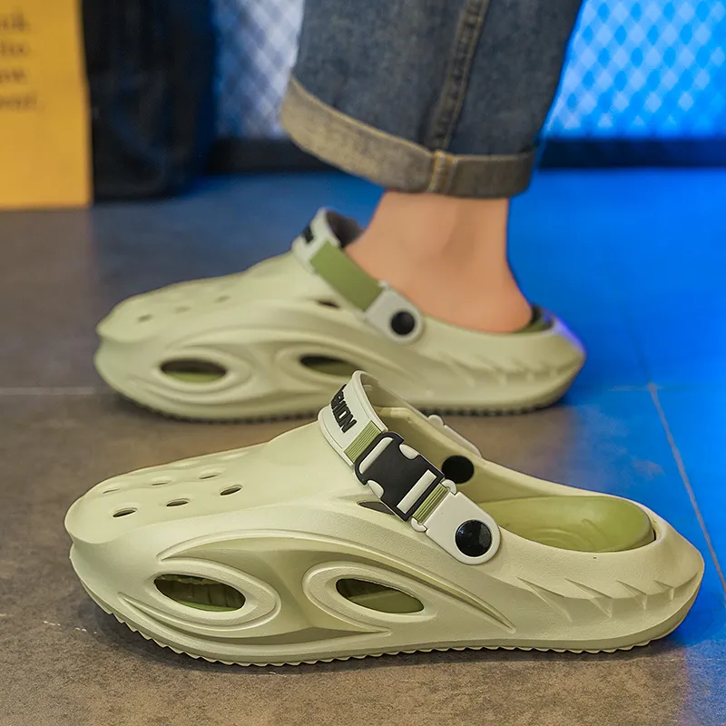 Budding Bear Clogs Men-17