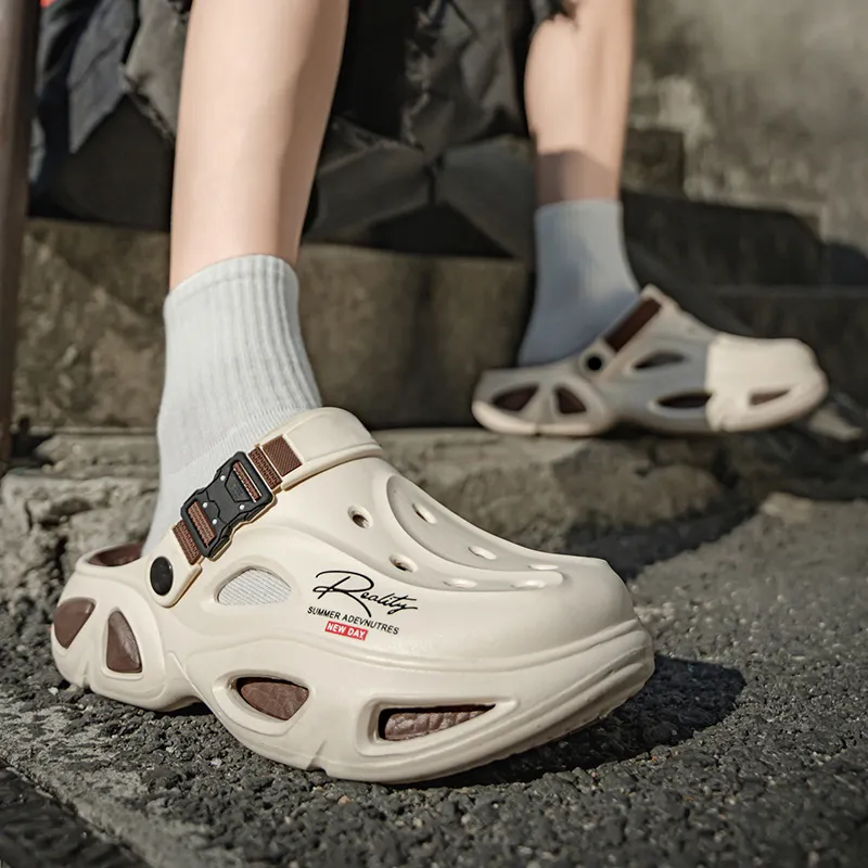 Budding Bear Clogs Men-8