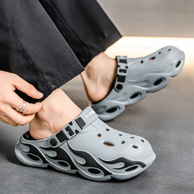 Budding Bear Clogs Men-15
