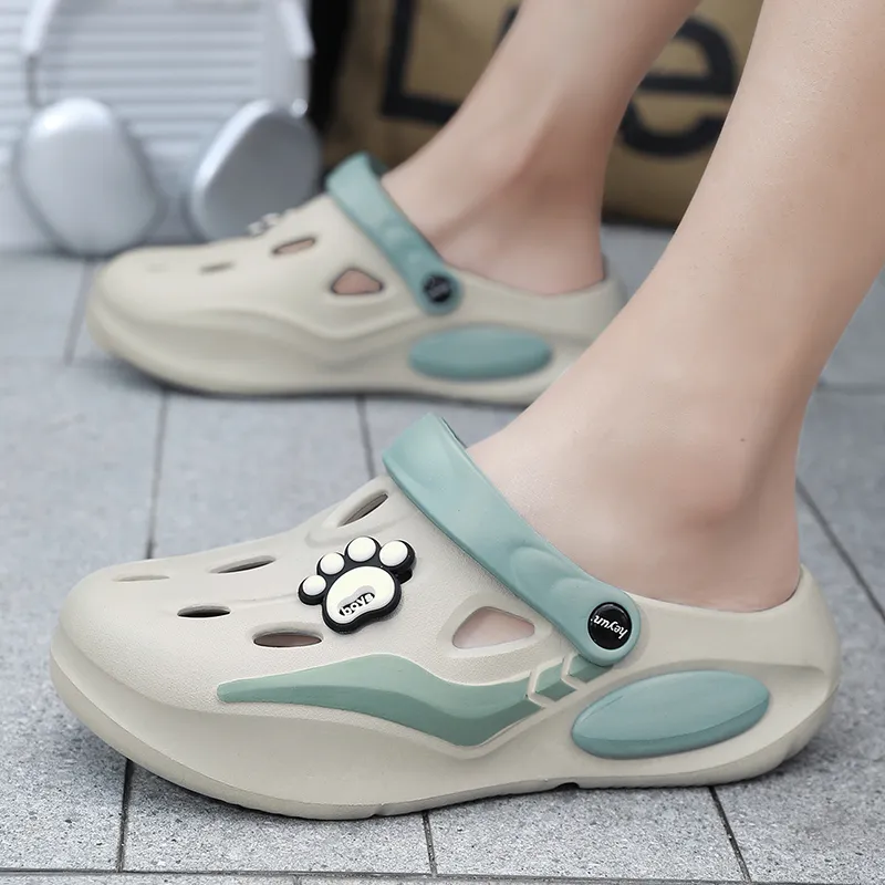Budding Bear Clogs Men-14