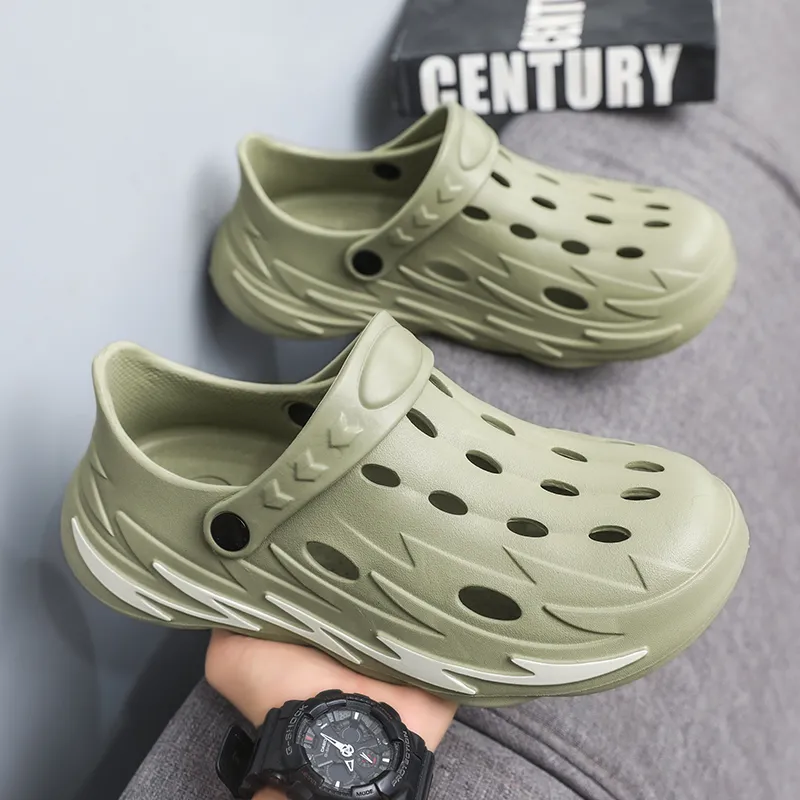 Budding Bear Clogs Men-18