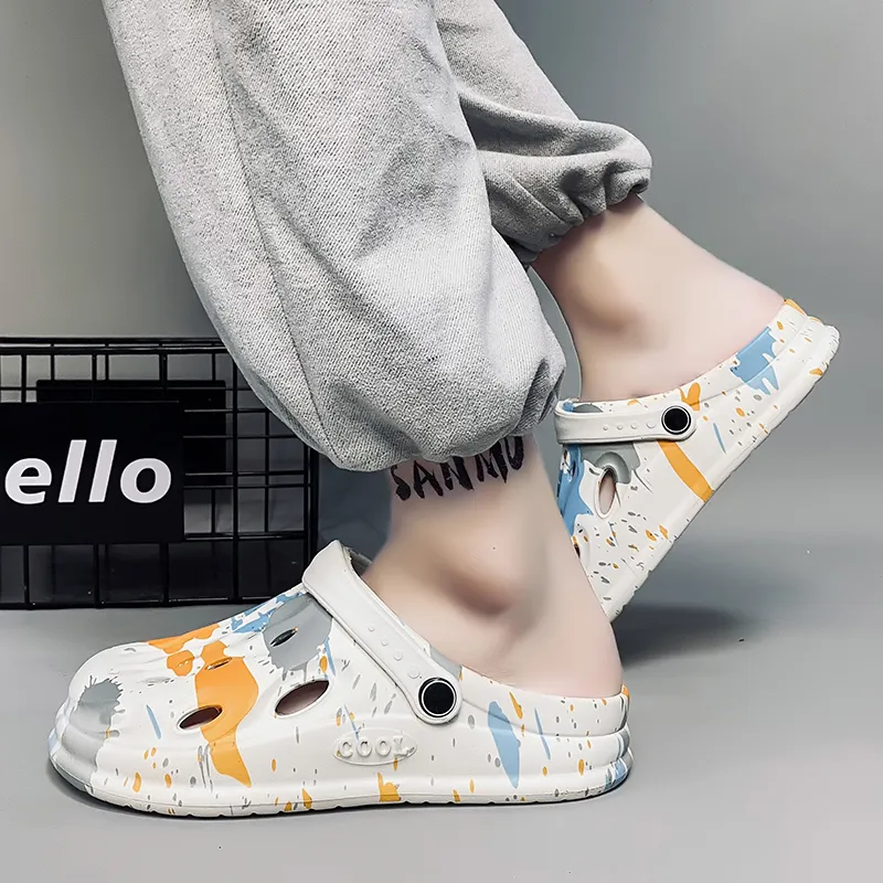 Budding Bear Clogs Men-2