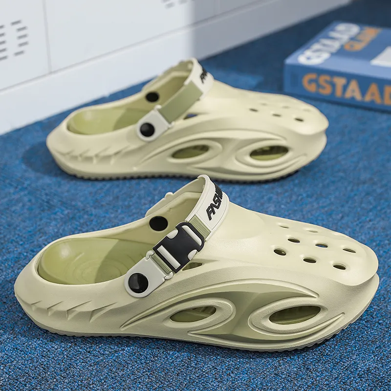 Budding Bear Clogs Men-15