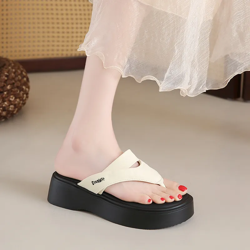 Budding Bear Flip Flops Women's-2