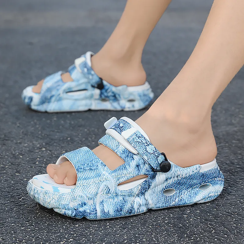 Budding Bear Beach Sandals Unisex-9