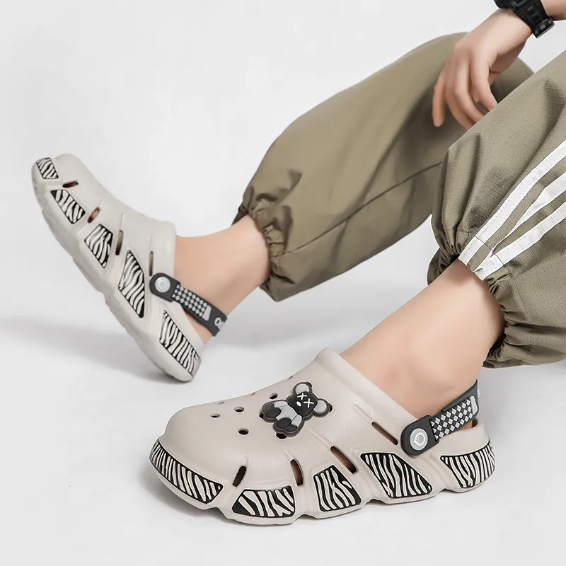 Budding Bear Clogs Men-5