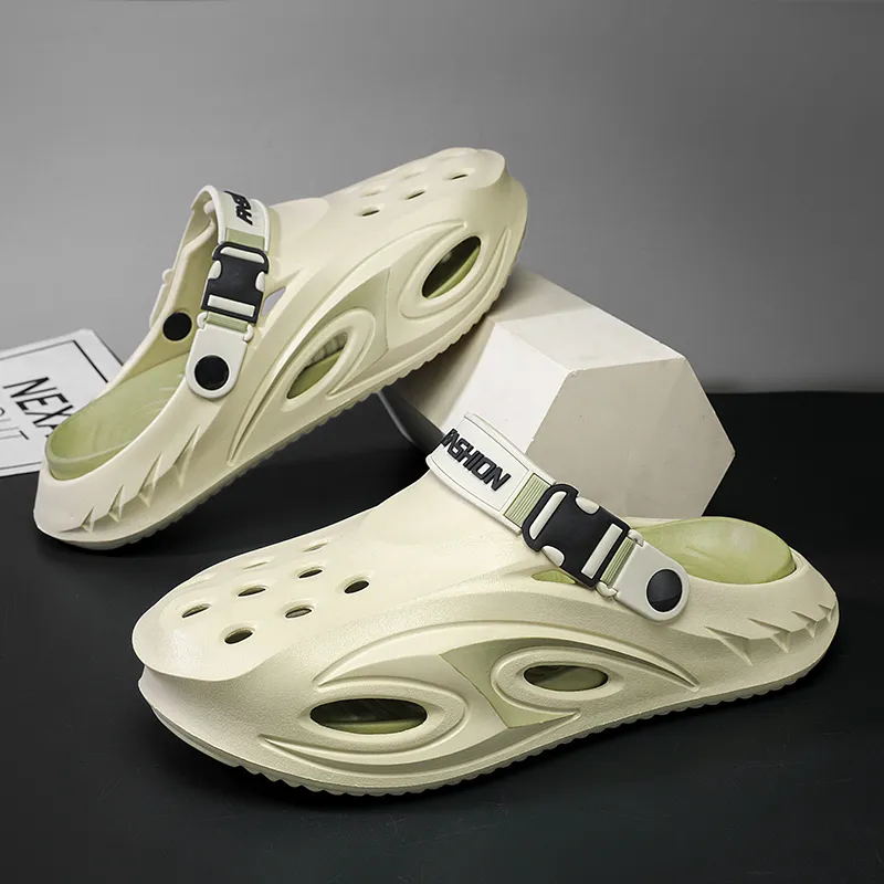 Budding Bear Clogs Men-2