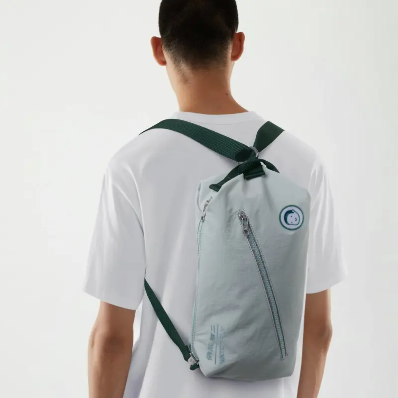 WATERFLY Zen Style Hu Er Collaboration Edition Nylon Crossbody Bag Unisex Green Grape Matcha-4