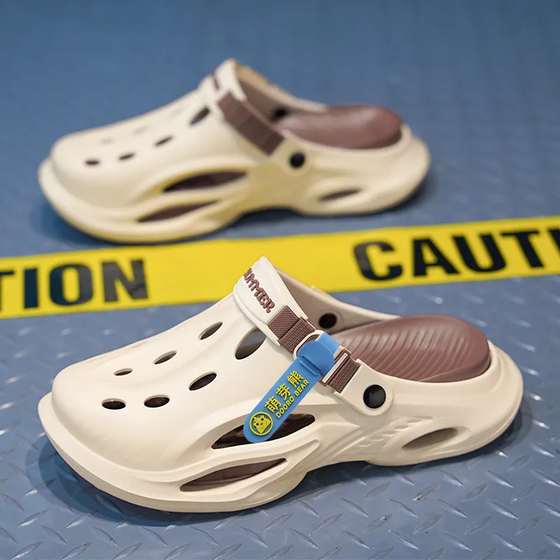 Budding Bear Clogs Men-8
