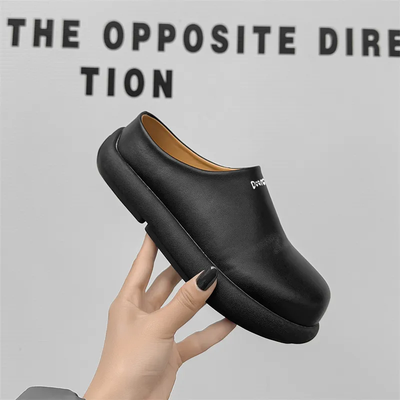 Budding Bear Abrasion Resistant Slip Resistant Wrap toe Slippers Unisex Black-1