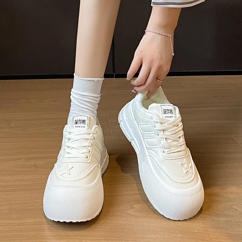Budding Bear Low Top Skateboard Shoes Women's-1