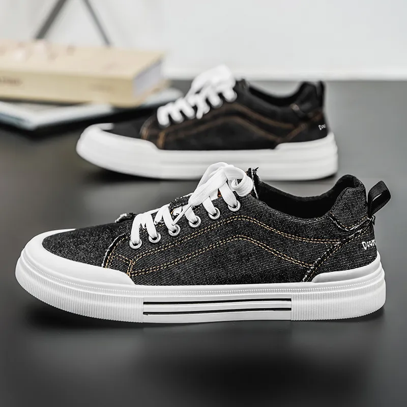 Budding Bear Abrasion-Resistant Low-Top Canvas Shoes Men's-6