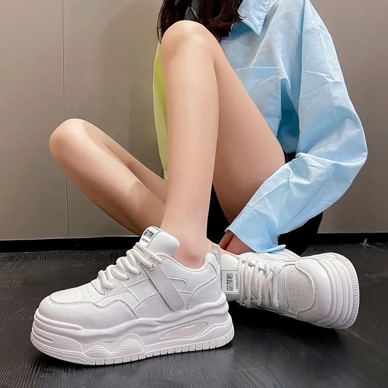 Budding Bear Slip Resistant Low Top Skateboard Shoes Women's-8