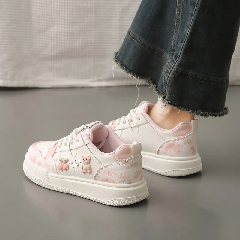 Budding Bear Low-Top Skateboard Shoes Women's-1