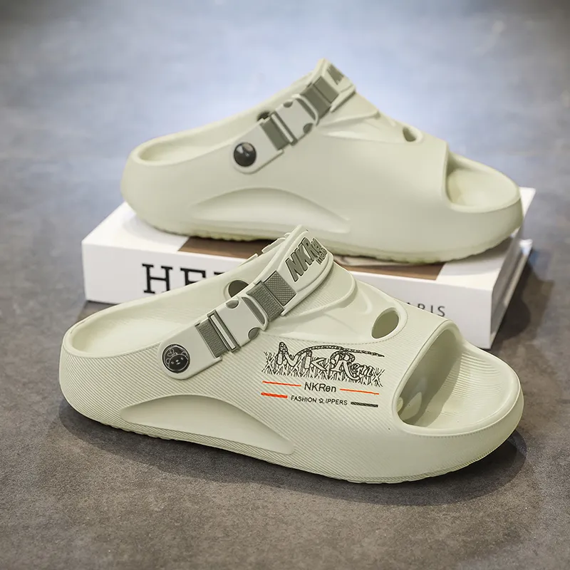 Budding Bear Beach Sandals Men's-6
