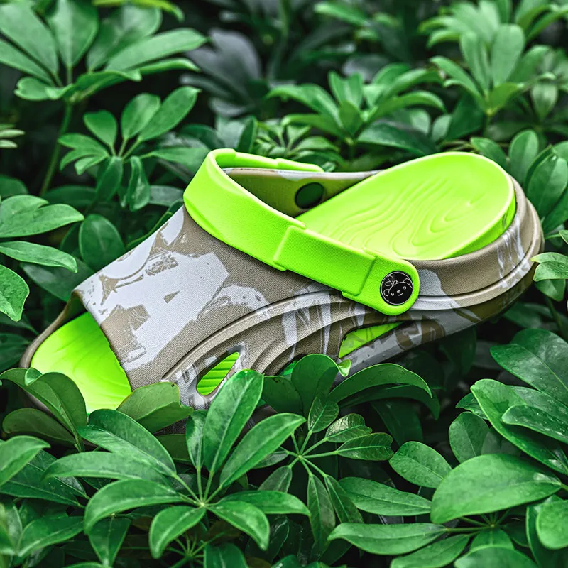 Budding Bear Beach Sandals Men's-8