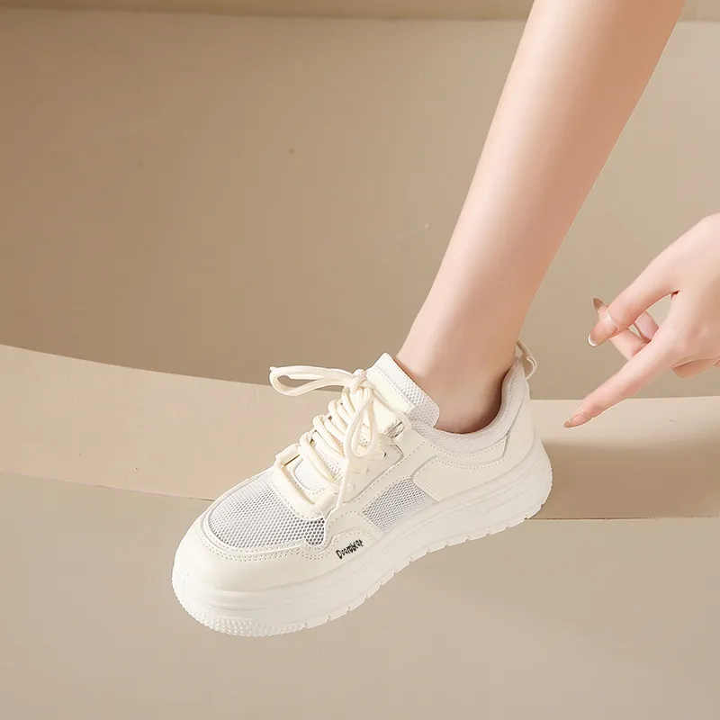 Budding Bear Breathable Low-Top Skateboard Shoes Women's-1