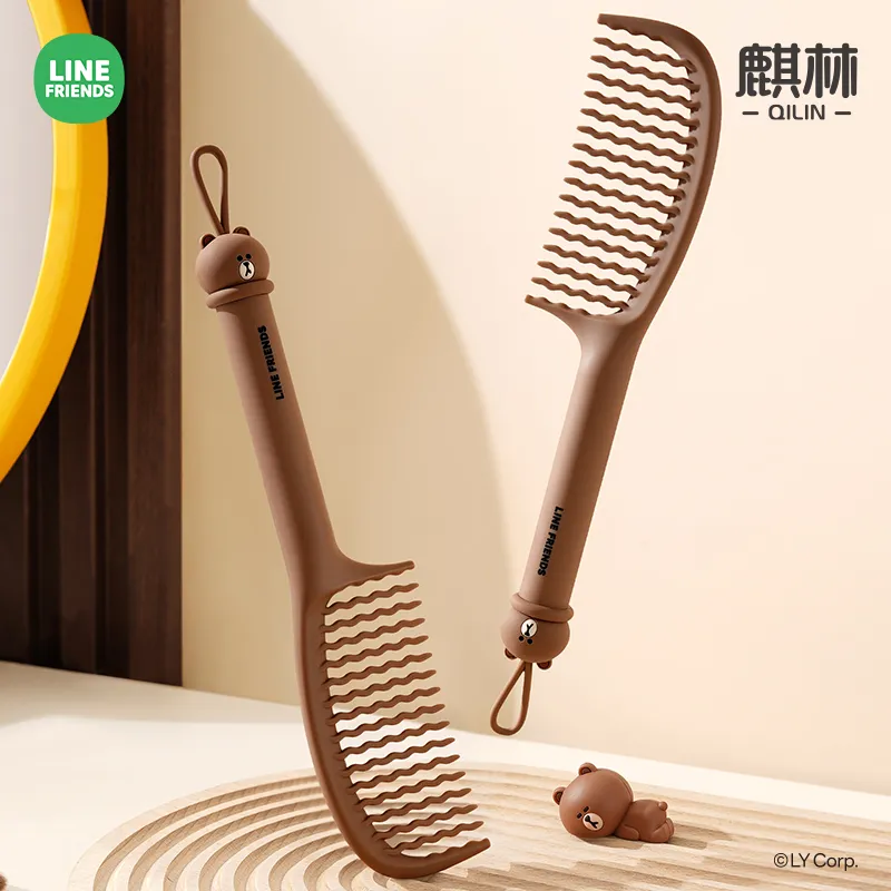 QILIN x LINE FRIENDS Wide-Tooth Curling Comb-1