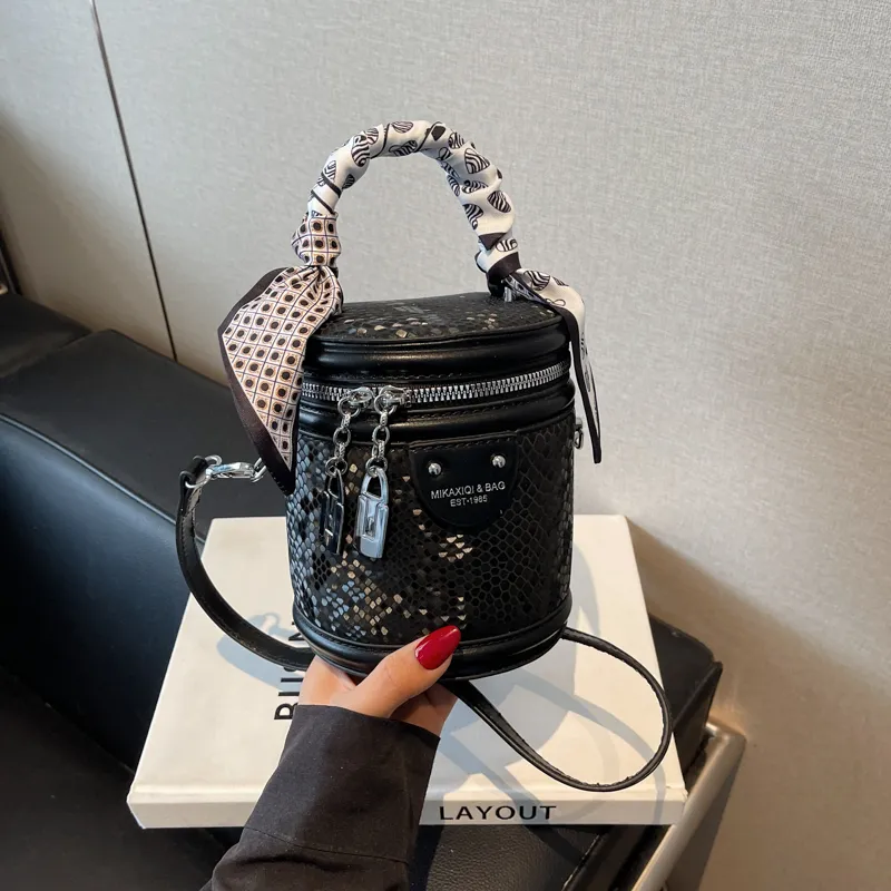 Yalu PU Bucket Bag, One Shoulder Handbag Unisex Multicolor-11