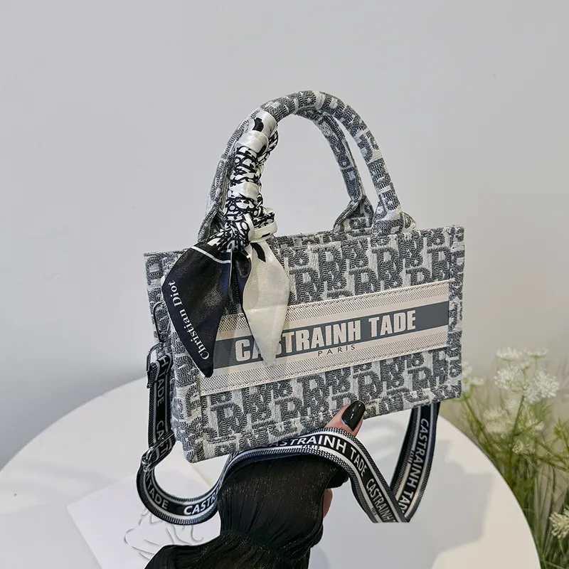 Yalu Canvas Handbag Unisex Multicolor-4